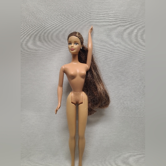 Barbie Zodiac Leo Barbie Pink Label Doll 2004 Collector Nude Doll - Picture 9 of 9